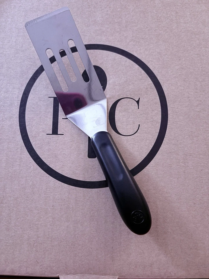 PAMPERED CHEF #2622- Mini Metal Serving Spatula - Image 1 of 1