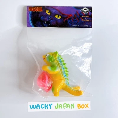 Figura de vinilo suave Max Toy Negra Amarillo Kaiju 2012 juguete artístico hecho en Japón Sofubi Foto 1 de 4