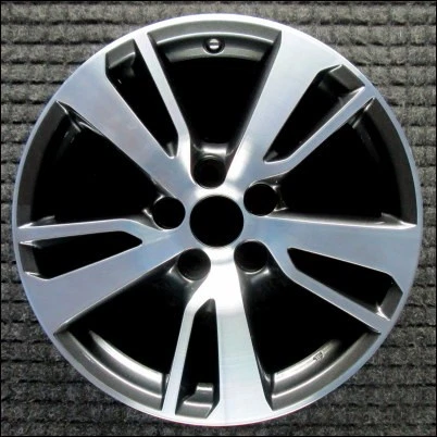 Toyota RAV4 17 Inch Machined OEM Wheel Rim 2016 To 2018 - Image 1 of 1