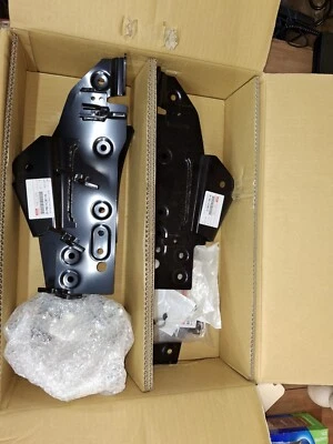 Kit de refuerzo de marco Isuzu 8-98214-564-0 Foto 1 de 2
