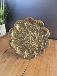 QUALITY INDIAN KUTCH BRASS REPOUSSE PIERCED CHARGER TRAY WALL PLATE FIGURAL GOD - Picture 1 of 10