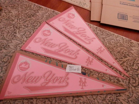 New York Mets lot of 3 full size Vtg New Pennant Lot B pink pennants Cover