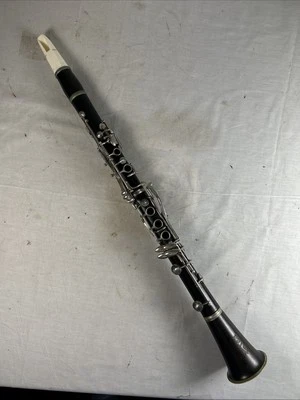 CLARINETE DE MADERA OSCURA REVERE Vintage ERA JAZZ en ESTUCHE Hecho en INGLATERRA Foto 1 de 4
