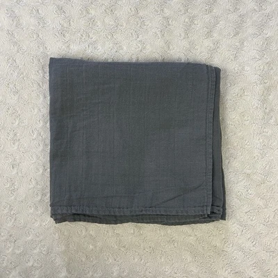 Manta de muselina de algodón gris liso para bebé Gymboree 2018 Foto 1 de 4