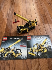 LEGO TECHNIC: Mini Mobile Crane (8067) 100% Complete With Manual