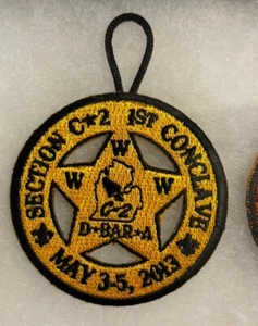 Noquet Lodge 29 Host 1st C2 Medallón Colgante Dorado Restricción - Imagen 1 de 1