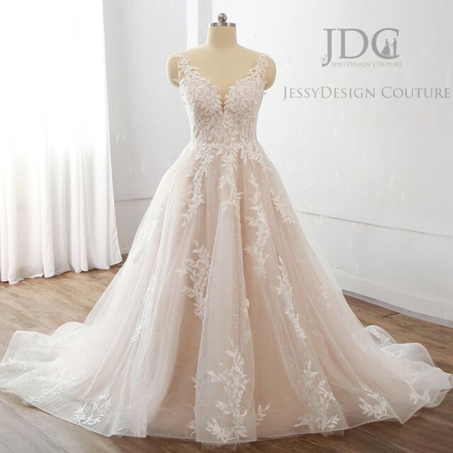 White & Pink Wedding Dresses Sexy V Neck Lace Applique A Line Tulle Bridal  Gown