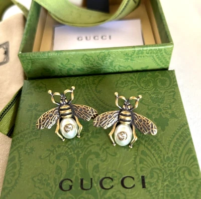 PENDIENTES GUCCI ABEJA TONO DORADO ENVEJECIDO CON PERLAS BLANCAS Foto 1 de 4