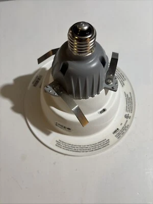cree cr6-0239e 120v 12w E26 - Image 1 of 4