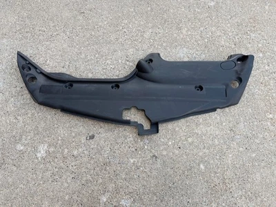 Cubierta protectora de soporte de radiador Toyota Prius P50709 2004-2009 53289-47010 OEM Foto 1 de 4