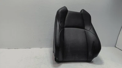 Almohadilla trasera del asiento del conductor delantero izquierdo Toyota RAV4 2019-2025 FABRICANTE DE EQUIPOS ORIGINALES Foto 1 de 4