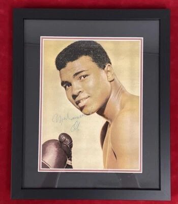 Muhammad Ali Signed Photo Mag Page Framed Vintage Nice Autograph HOF PSA/DNA - Image 1 of 4