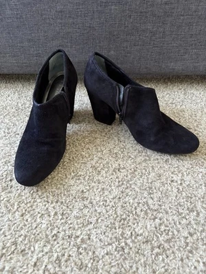 Easy Spirit Newscast Bota Feminina Tornozelo Zíper Interno Salto Bloco Preto - Imagem 1 de 4