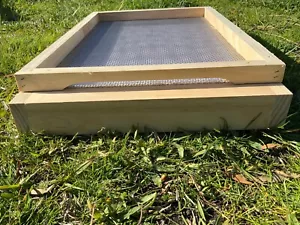 10 FRAME STAINLESS STEEL MESH BEE HIVE BOTTOM 10F BEEHIVE PINE BASE FLOOR BOARD - Picture 1 of 6