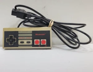 Nintendo NES-004 Controller- Works! - Picture 1 of 3