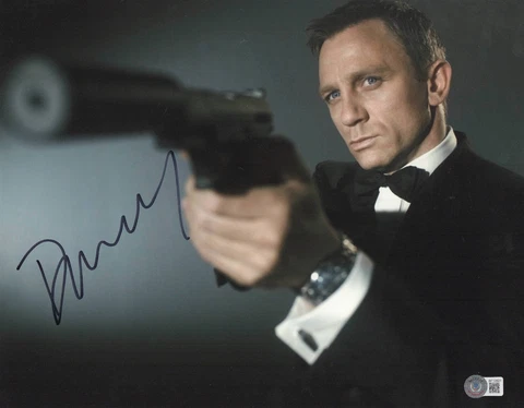 DANIEL CRAIG SIGNED AUTOGRAPH JAMES BOND 007 11X14 PHOTO BAS BECKETT COA Cover