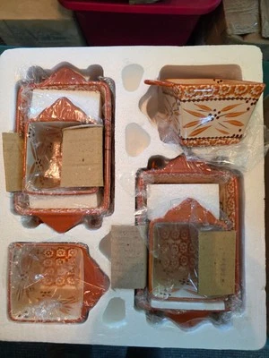 Temp-tations Old World bakers with platter Item (S1-246) - Image 1 of 3