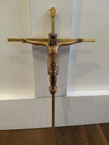 Vintage Inri Crucifix Cross Brass Jesus Christ Wall Hanging Religious Estate - Picture 1 of 6