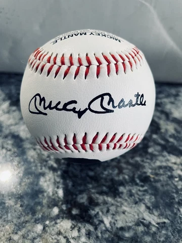 1998 Mickey Mantle Triple Crown    Photo Baseball Replica Autograph Cover