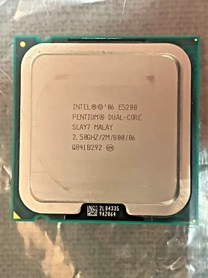 Intel Pentium Dual-Core E5200 CPU / Processor SLAY7 - Image 1 of 2
