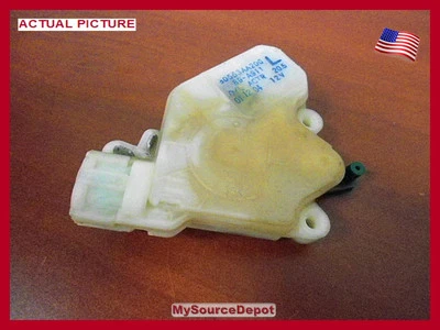 2000,2001,2002,2003,INFINITI I35,I30,MAXIMA,CERRADURA PUERTA TRASERA IZQUIERDA Foto 1 de 3