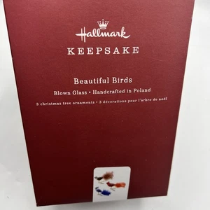 Hallmark 2018 Beautiful Little Bird Trio Cardinal Blue Jay Chickadee 3 Ornaments - Bild 1 von 12