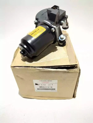 New Genuine OEM Mitsubishi Wiper Motor 1997-2007 Montero Sport MR221974 - Image 1 of 4