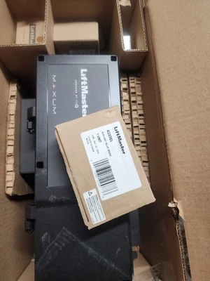 Liftmaster Maxum DC Trolley Commercial Door Operator With Control Units/Hardware - Image 1 of 4