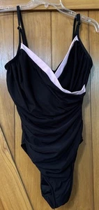 Miraclesuit Swimsuit Women’s Size 16 One Piece Black Pink Adjustable Straps - Picture 1 of 7