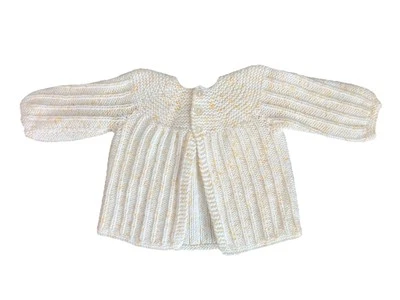 Cárdigan de punto a ganchillo hecho a mano para bebé suéter neutro blanco y amarillo 0-3 meses Foto 1 de 4