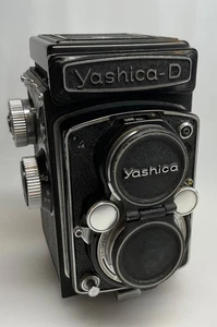 Macchina fotografica Yashica D 120 TLR con copriobiettivo 80 mm f3,5 Copal MXV - Foto 1 di 14
