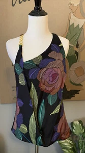 Neu mit Etikett - Trina Turk ärmelloses Neckholder-Top mit Kettendetail und Blumenmuster, zierlich - Bild 1 von 12