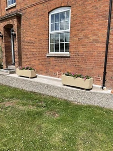 Pair Of large Cast stone troughs with feet - Picture 1 of 12