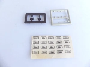 ROCO HO DETAILLAGE PLAQUES POUR LOCOMOTIVE LOCOTRATEUR TYPE Y 8000 - Imagen 1 de 1