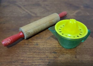 Vintage Childs Rolling Pin And Juicer - Picture 1 of 2