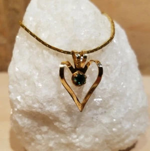 Heart Necklace Green Gem Rhinestone Pendant Costume Jewelry Vtg- Swanky Barn - Picture 1 of 12