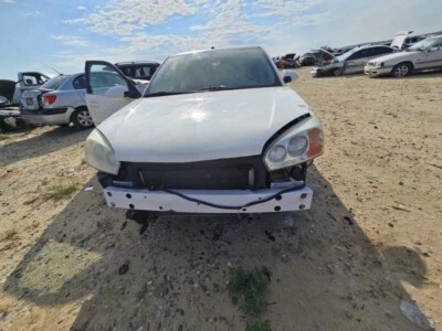 Used Front Left Door Assembly Front fits: 2006 Chevrolet Malibu classic style em Foto 1 de 4