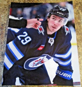 BRAYDEN YAGER UNSIGNED 8x10 MATTE PHOTO WINNIPEG JETS (A) - Picture 1 of 1