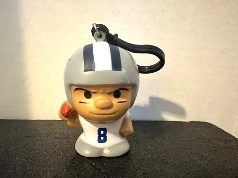 RARE 1:64 DALLAS COWBOYS #8 TROY AIKMAN SQUEEZYMATES Keychain NFL FOOTBALL Cover