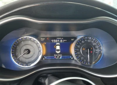 Cuadro medidor velocímetro 200 OE 2015 159 k millas Chrysler Foto 1 de 4