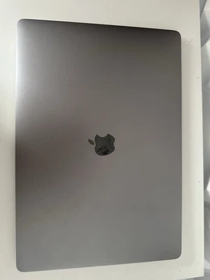 Apple Macbook Pro 2016 i7 16 GB RAM 500 GB SSD 15 Zoll Retina MagicMouse - Bild 1 von 3