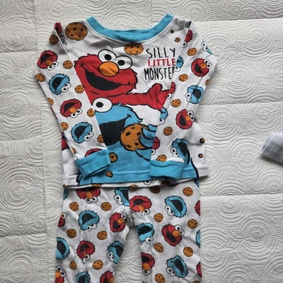 Juego de pijama Sesame Street manga larga Foto 1 de 4