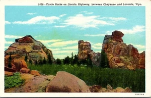 Castle Rocks on Lincoln Highway Wyoming Postcard - Picture 1 of 2