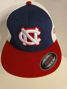 North Carolina Baseball Snapback Mütze, Cap Flexfit S/M weiß, blau und rot - Bild 1 von 8