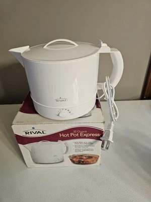 Hervidor eléctrico Rival 32 onzas Hot Pot Express modelo 4071WN blanco nuevo Foto 1 de 4
