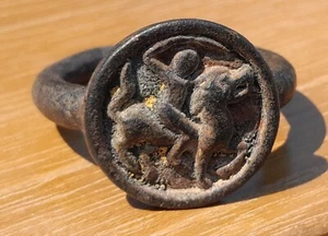 Ancient Bronze Ring with Lion US size 10 – Ayutthaya Era (ca. 13th-15th Century) - Picture 1 of 14