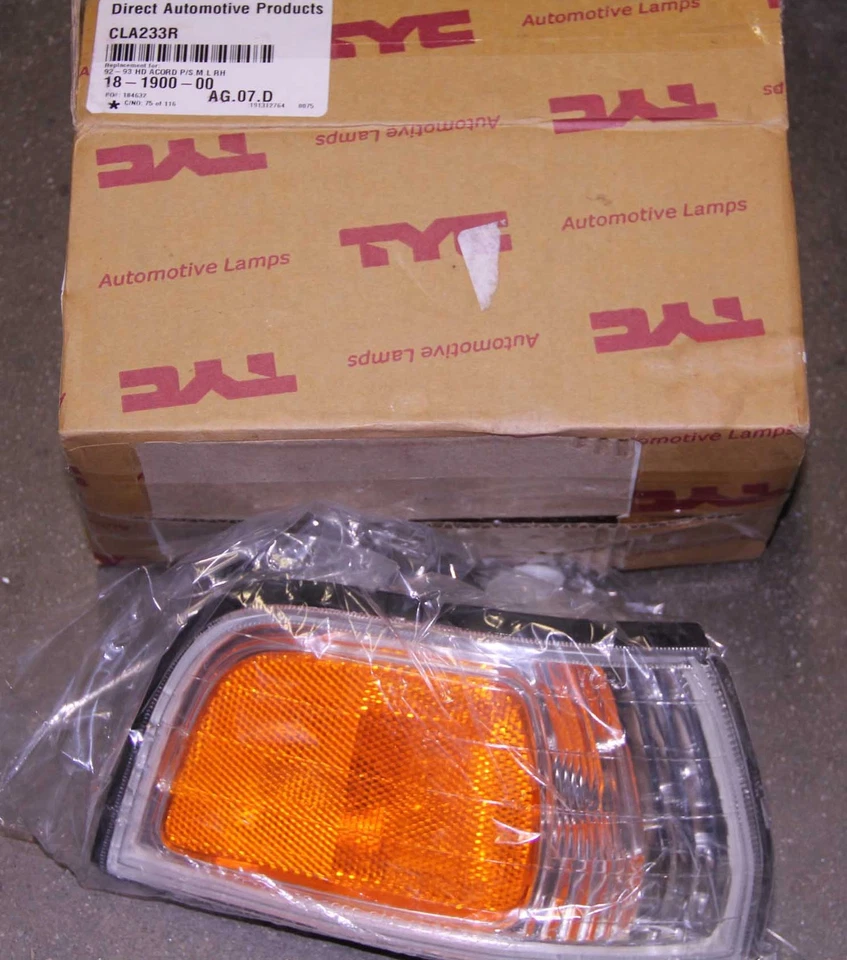 TYC CLA233R 92-93 HD FOR HONDA ACCORD SIGNAL LIGHT - Image 1 of 1