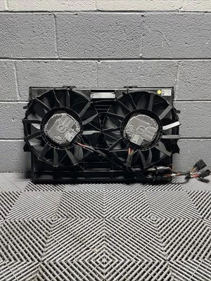Radiador elétrico 2014-2018 Audi RS7 refrigeração motor duplo 4H0121003P 78k milhas fabricante de equipamento original - Imagem 1 de 4