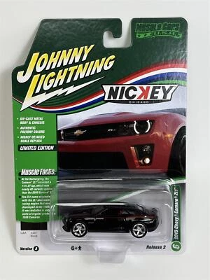 2013 Chevy Camaro ZL1 Nero 1:64 Scala Johnny Lightning JLMC030A - Immagine 1 di 4