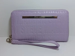 Cartera/muñequera púrpura Steve Madden BZip-Web con cremallera alrededor logotipo estampado - Imagen 1 de 12